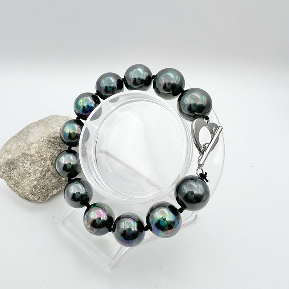 SHELL PEARL BRACELET - Picture 2 of 8